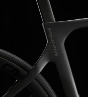 PINARELLO Paris Disk 2022 105 Di2 / Airbeat 400 preto