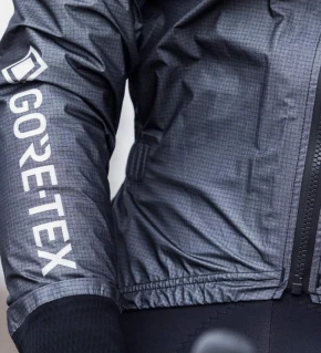 ETXEONDO Capa Ura Gore-Tex negro