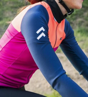 ETXEONDO Casaco Fem 76 Gore-Tex Windstopper Mulher coral / magenta