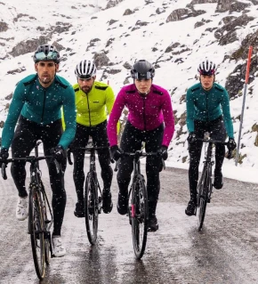 ETXEONDO Chaqueta Dena Gore-Tex Windstopper magenta