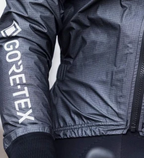 ETXEONDO Capa Ura Gore-Tex pistáchio