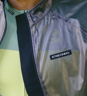 ETXEONDO Capa Busti azul tinta