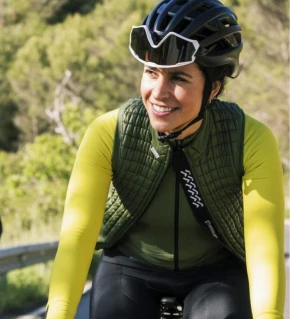 ETXEONDO Chaleco Ara Primaloft Mujer verde kaqui