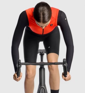 ASSOS Chaleco Mujer Dyora R 2/3 S11 naranja