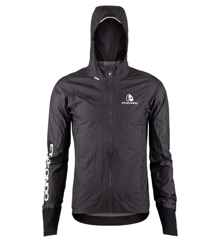 ETXEONDO Capa Mugi Gore-Tex Windstopper negro / blanco