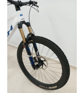 BH Core Ilynx Trail 8.8 blanco / azul
